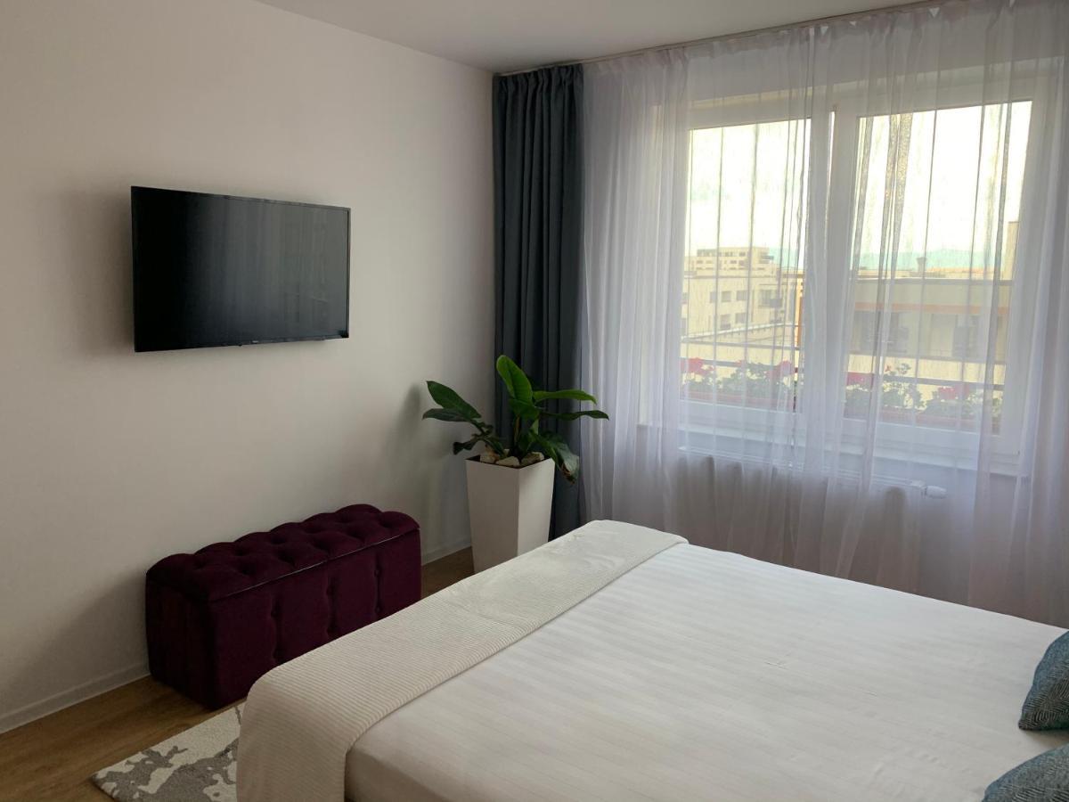 Executive Apartment Avantgarden Coresi Μπρασόβ Εξωτερικό φωτογραφία