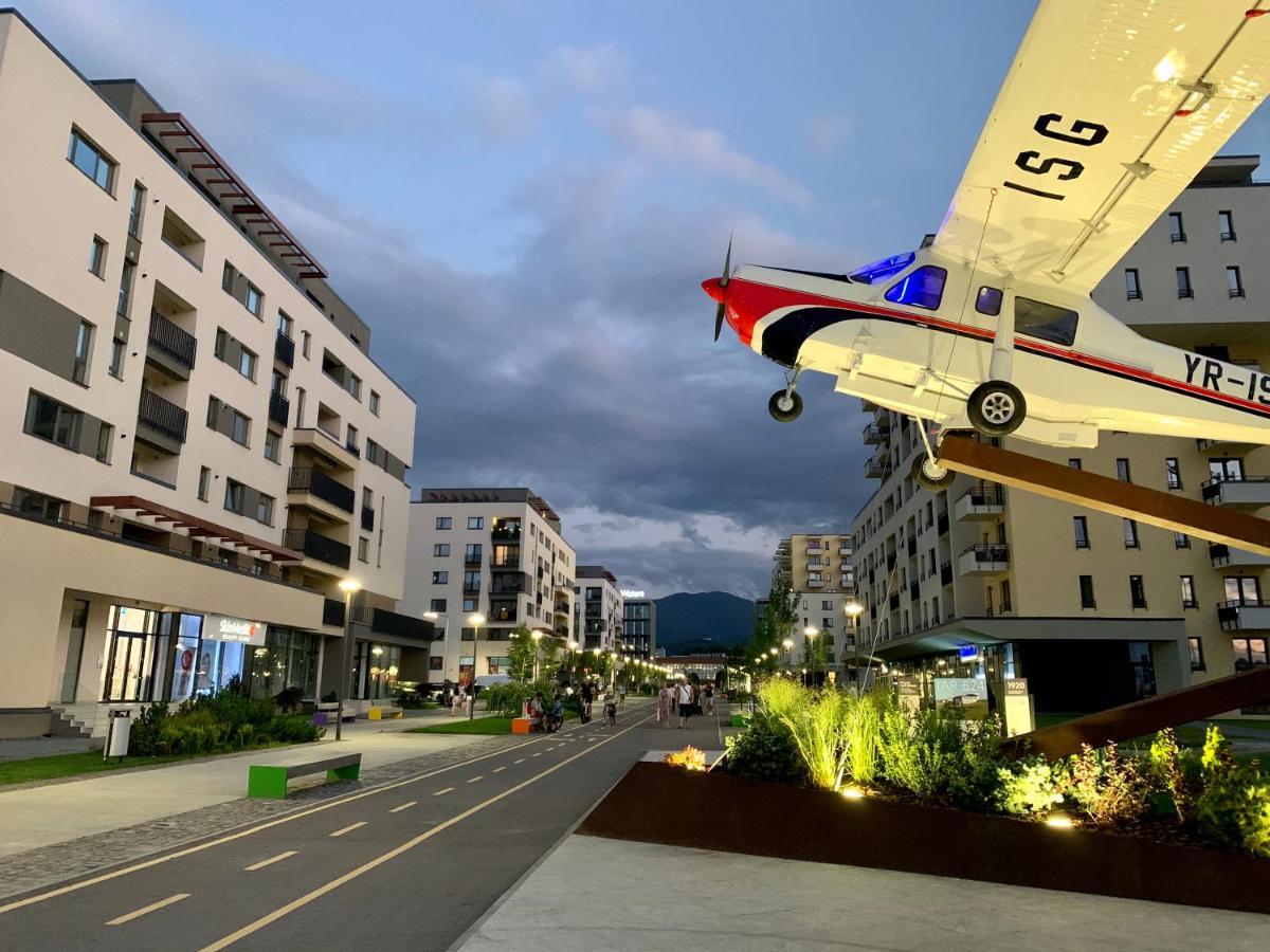 Executive Apartment Avantgarden Coresi Μπρασόβ Εξωτερικό φωτογραφία