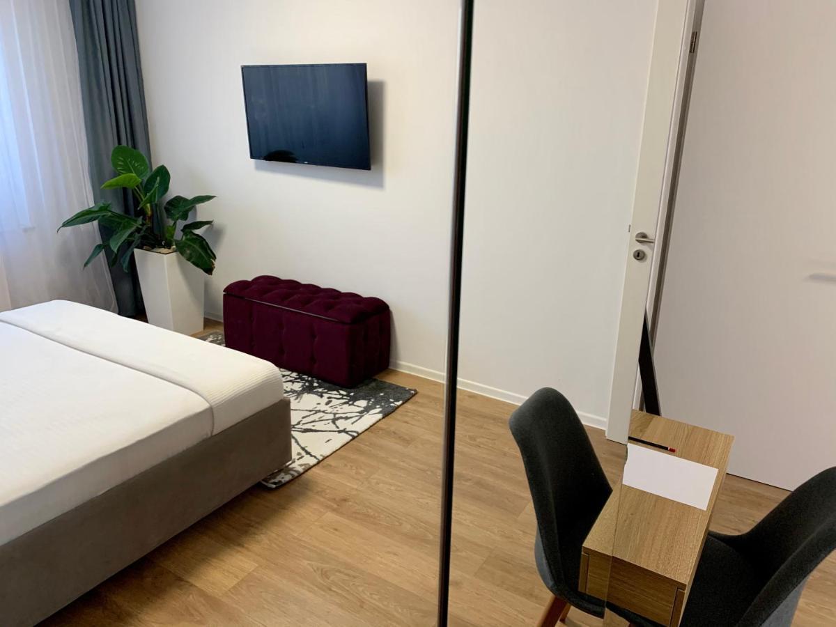 Executive Apartment Avantgarden Coresi Μπρασόβ Εξωτερικό φωτογραφία